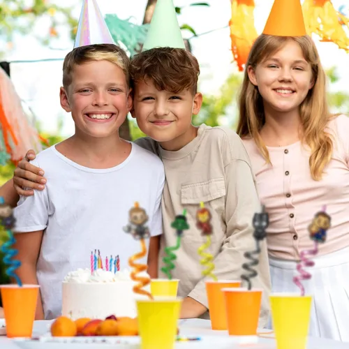Vista 7 de 32 popotes reutilizables de superhéroes para recuerdos de fiesta de niños con calcomanías 32 PCS Includes 8 Reusable Straw Designs, 36 Stickers