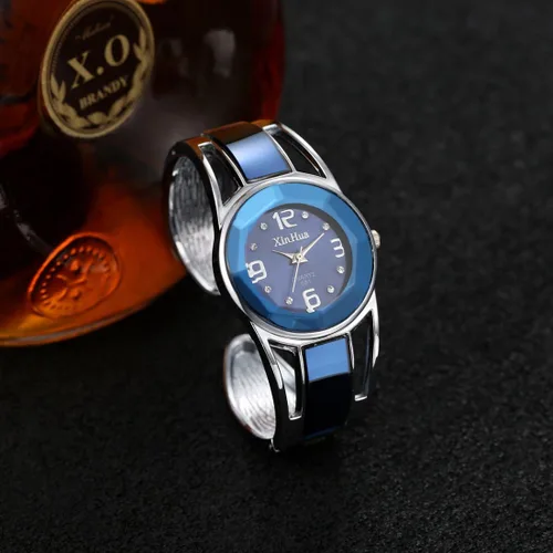 Vista 5 de Gosasa Reloj para mujer, diseño impresionante, banda de metal, tamaño pequeño y mediano, brazalete de vestir, 6 pulgadas, juego de regalo con pulsera