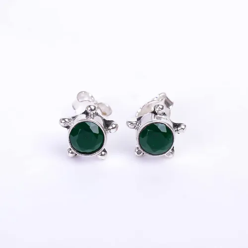 Vista 50 de Round Gemstone Stud Design 2