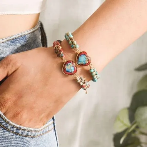 Vista 3 de Pulsera trenzada de nudo de flor de durazno ajustable para mujer, con texto en inglés "For Granddaughter A Link That Can Never Be Undo", pulsera
