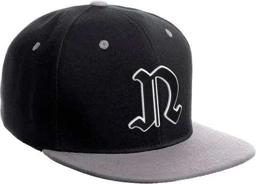 Vista 1650 de Daxton Gorra clásica con visera de billete plano con letras del alfabeto inglés antiguo de la A a la Z