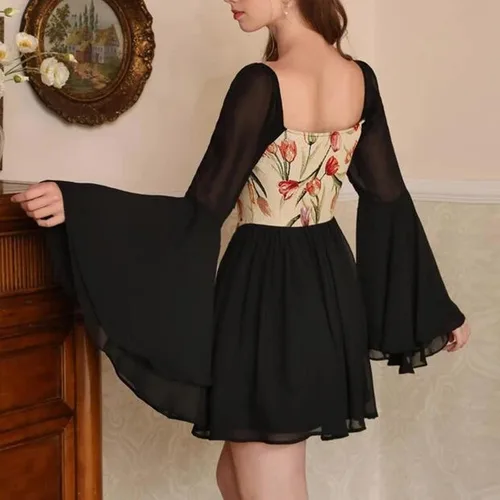 Vista 4 de Disfraz de mujer para Halloween, vestido renacentista para mujer, vestido de gasa con manga acampanada, vestido de corsé negro, vestido de novia
