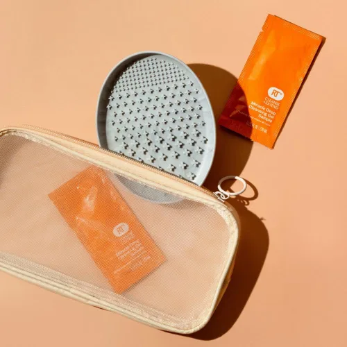 Vista 9 de Real Techniques Miracle Brush - Paleta limpiadora de brochas de maquillaje para limpieza profunda, uso con champú de brochas de maquillaje, crestas