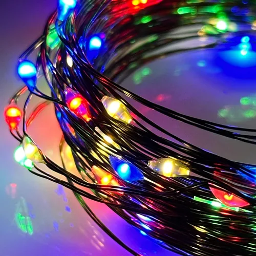 Vista 2 de Remagr 4 paquetes de luces de hadas navideñas de cadena, luces LED de alambre verde impermeables, funciona con pilas, con control remoto, 8 modos