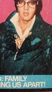 Vista 2 de Revista de Elvis Presley Autografiada con Certificado de Autenticidad