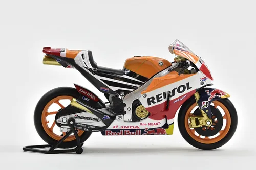 Vista 3 de Honda RC213V Motocicleta #93 Marc Márquez Repsol Honda Team MotoGP (2015) 1/12 Modelo fundido a presión por New Ray
