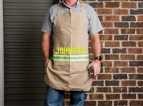 Vista 2 de Fully Involved Stitching Delantal de cocina bronceado personalizado bombero