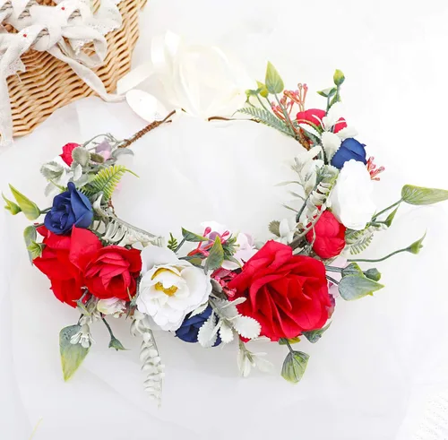 Vista 4 de Vivivalue Diadema ajustable de flores, corona de flores, corona para el cabello, diadema floral Halo Boho con cinta, fotos de fiesta de boda