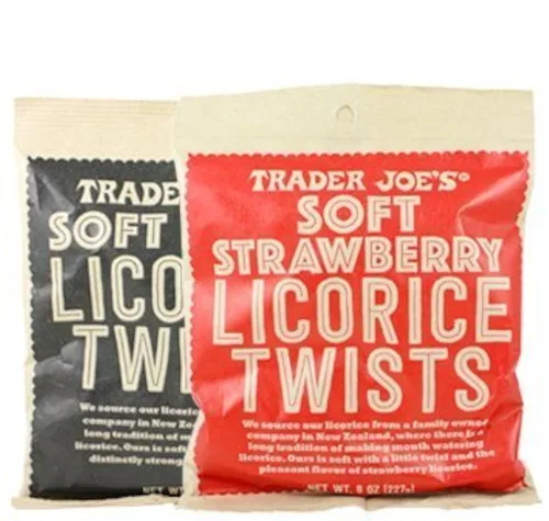 Vista 2 de Trader Joe's Soft Regaliz Twists 8oz (regaliz de fresa, 5 unidades)