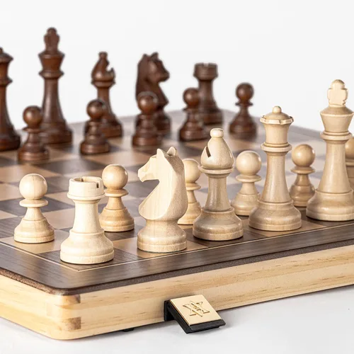 Vista 6 de A&A Juego de ajedrez magnético de madera plegable de 15 pulgadas con piezas de ajedrez Staunton de altura King de 3 pulgadas, caja de pino con Claro