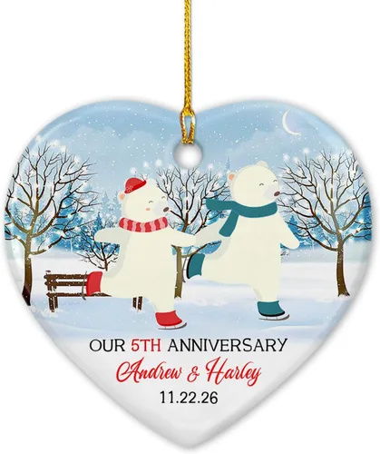 Vista 16 de Adorno de cerámica de 2 años de Navidad 2025, adorno de cerámica personalizado para parejas, regalo para parejas, aniversario, boda, señor Sra.