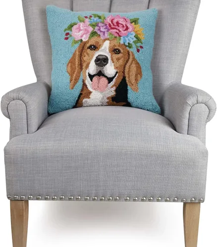 Vista 2 de Peking Handicraft Almohada con gancho de relleno de poliéster con diseño de Beagle, cuadrado de 18 pulgadas, decoración del hogar