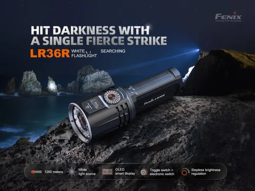 Vista 2 de Fenix LR36R Linterna de búsqueda y rescate de haz largo LEP de 10000 lúmenes con portador de cable de carga EdisonBright