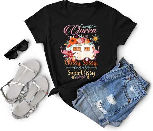 Vista 3 de Camisa de campamento personalizada para mujeres y hombres, camiseta a juego con nombre personalizado, para campista, regalos de campamento