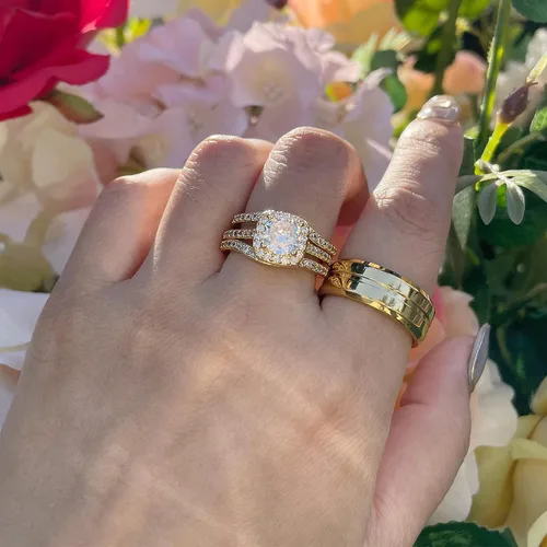 Vista 5 de Anillos a juego para parejas, anillos a juego de 1.8 quilates chapados en oro de circonita cúbica para mujer, conjuntos de anillos de boda para él