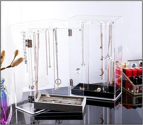 Vista 5 de AMOTOFO Soporte de exhibición de collar con rotación de 24 ganchos, organizador de exhibición colgante a prueba de polvo, caja de exhibición