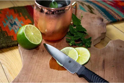 Vista 5 de Spyderco Cuchillo utilitario de cocina ligero con hoja de acero inoxidable MBS-26 y mango de plástico de polipropileno