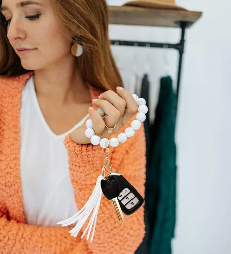 Vista 2 de Llavero de silicona, pulsera con cuentas, portátil, para llaves de la casa, del auto, con anillo