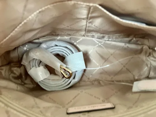 Vista 8 de Michael Kors Satchel de cúpula con logotipo mediano Jet Set