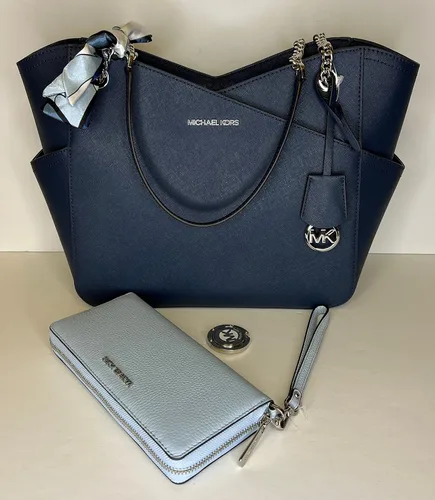 Vista 3 de Michael Kors Jet Set Travel Large Chain Shoulder Tote bundled with Large Continental Wallet and Purse Hook