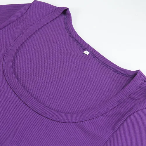 Vista 2 de Artfish Top corto básico de manga larga con cuello cuadrado para mujer