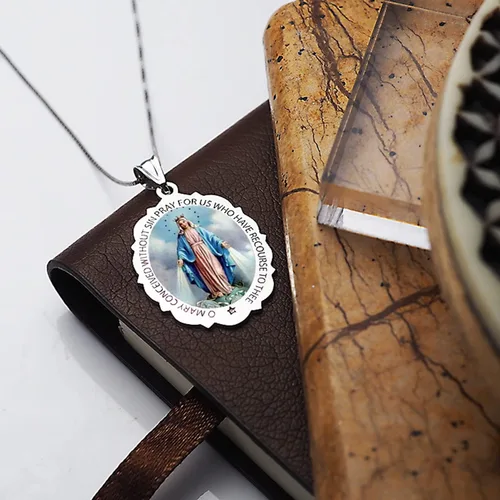 Vista 7 de Picturesongold.com Collar de medalla milagrosa católica con colgante ovalado para mujeres y hombres, hecho en oro amarillo o blanco de 10 K14
