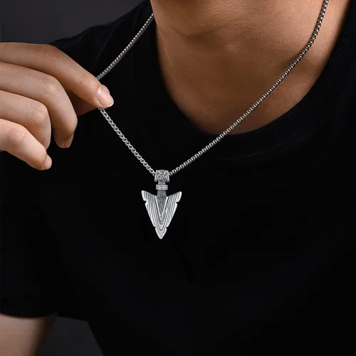 Vista 6 de StoryEtain Viking Arrowhead Necklaces, S925 Sterling Silver Cool Necklaces for Men Punk Hip Hop Viking Jewelry for Friends Brothers Husband Gift