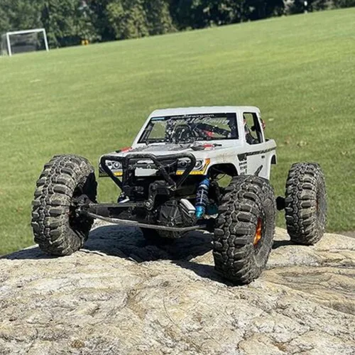 Vista 3 de RC-Hub - 4 neumáticos de goma de 2,2 pulgadas con espuma para 1/10 Axial Wraith 90048 90053