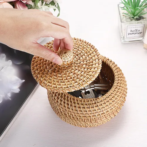 Vista 7 de Hipiwe Cajas de Cestas Redondas de Ratán con Tapa Tejidas a Mano, Cestas de Almacenamiento de Mimbre, Contenedor, Cesta Decorativa Multiusos