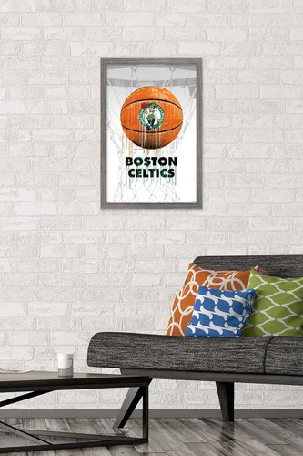 Vista 2 de Trends International NBA Boston Celtics - Póster de pared Drip Ball 20, 14.725 x 22.375 pulgadas, versión enmarcada de madera de granero