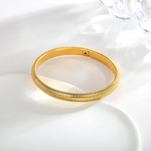 Vista 6 de CLASSYZINT Pulsera ajustable para mujer, chapada en oro de 14 quilates, pulsera de varias capas para mujer, pulsera abierta de oro, pulsera ancha