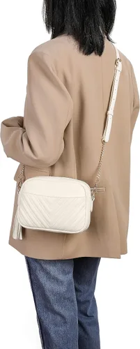Vista 5 de lola mae Bolso bandolera acolchado, bolso de hombro de diseño moderno