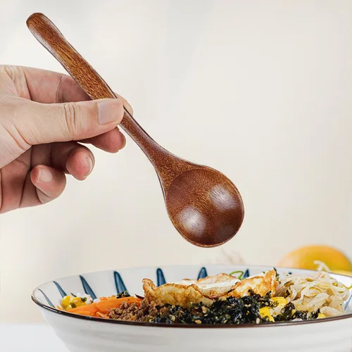 Vista 4 de Oulige - Cuchara japonesa de mango largo, cuchara de sopa hecha a mano de madera, cucharadita de madera para café, té, mermelada, sales de baño, 7.5