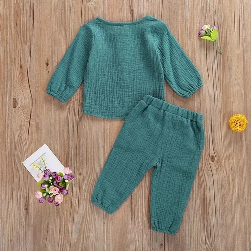 Vista 4 de Conjunto de ropa de algodón y lino de manga larga con botones y pantalones con cordón para bebé