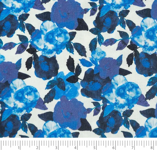 Vista 8 de Singer, 100% algodón, conejitos y zanahorias en azul, cortado por yarda