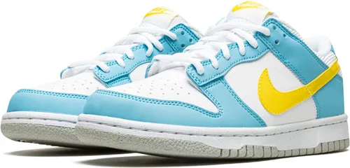 Vista 291 de Nike Kid's Dunk Low Sneaker