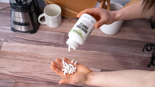 Vista 7 de NutraBio Suplemento de magnesio, glicinato de magnesio para dormir, biglicinato, malato de D-magnesio, apoyo muscular y nervioso, para hombres