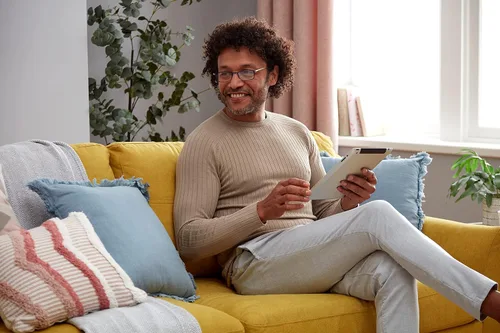 Vista 16 de ThinOptics Frontpage - Gafas de lectura para computadora con bloqueo de luz azul y funda de aluminio Milano