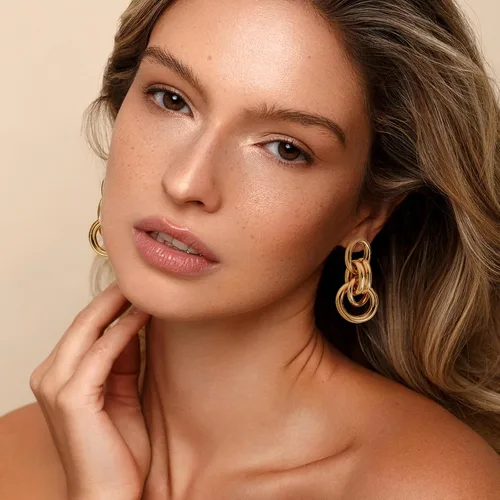 Vista 3 de YUJIE Aretes de eslabones dorados para mujer, aretes de eslabones geométricos de varios estilos