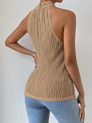 Vista 2 de Milumia Tops estilo halter sin mangas con textura cruzada y abertura cruzada para mujer