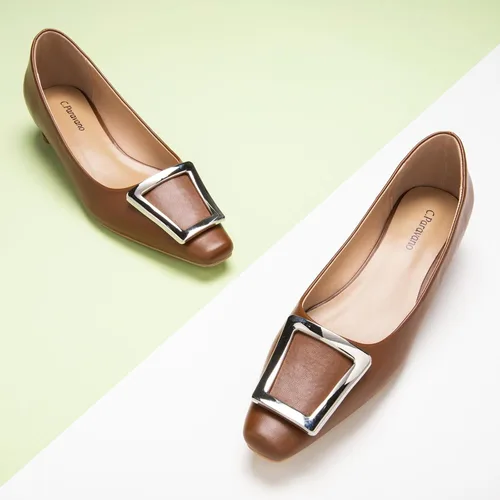 Vista 2 de C.Paravano Zapatos de tacón grueso con punta cerrada para mujer Tacones bajos de cuero Tacones bajos de punta cuadrada Zapatos de tacón de vestir
