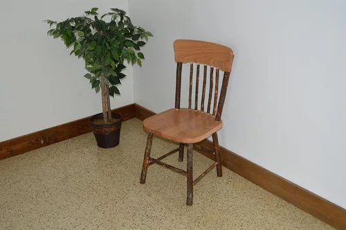Vista 2 de Silla de comedor con respaldo de panel de nogal y roble teñido natural Amish Natural Finish