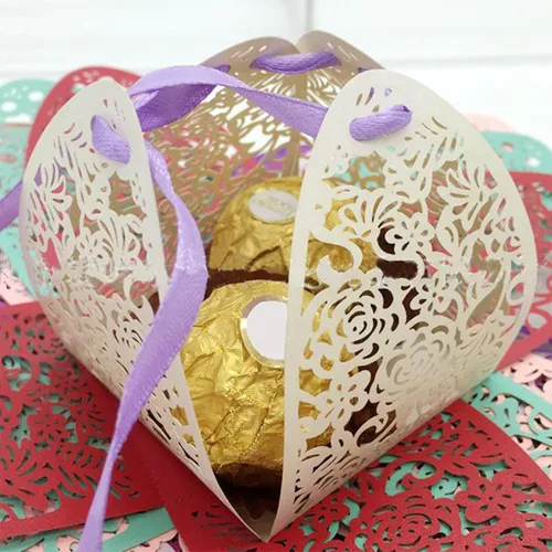 Vista 3 de Auto-plaza - 50 cajas de regalo de belleza cortadas con láser, cajas de dulces con cintas (verde)