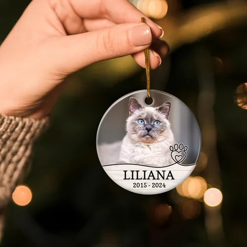 Vista 6 de Adorno conmemorativo personalizado para mascotas – Forever in Our Hearts Adornos de cerámica de Navidad de doble cara con imagen de foto, recuerdo