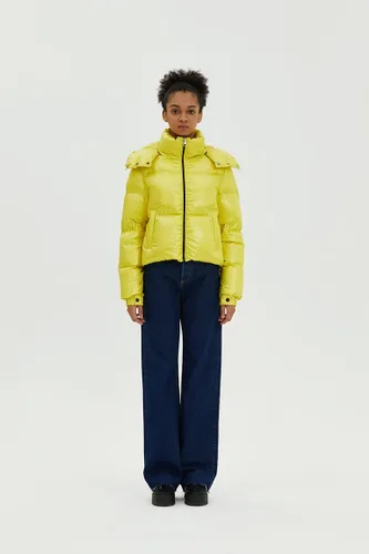Vista 5 de Fitouch Keyli Chaqueta acolchada de plumón con capucha para mujer, recortada, más de 700 potencia de relleno
