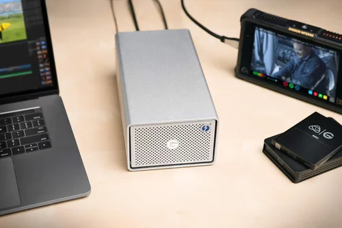 Vista 6 de G-Technology G-RAID de 36 TB con Thunderbolt 3, USB-C (USB 3.1 Gen 2) y HDMI, sistema de almacenamiento extraíble de doble unidad, color plateado