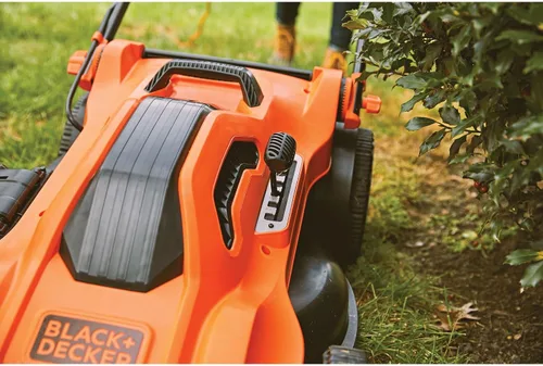 Vista 15 de BLACK+DECKER Cortacésped eléctrico con cable, 13 amperios, plataforma de corte de 20 pulgadas, ajuste de altura de 6 ajustes, almacenamiento