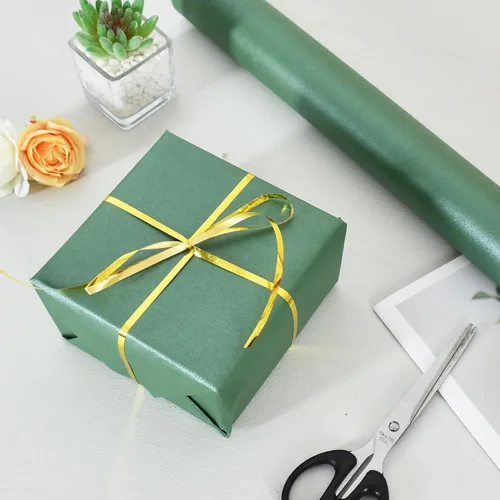 Vista 3 de BEISHIDA Papel de regalo verde oscuro, papel de regalo de color sólido con brillo perlado, papel de regalo mate, papel de embalaje para bodas