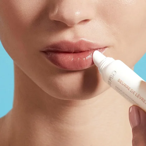 Vista 4 de Biotherm Beurre De Levres Bálsamo Labial Replumping and Smoothing para Unisex, 0.4 onzas