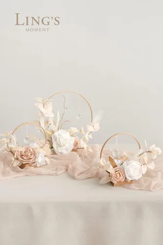 Vista 2 de Ling's Moment - Centros de mesa de flores artificiales con aro de madera y adornos de cristal para mesa de honor, decoración para ceremonia